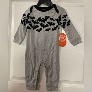 🔴 3/$12 Wonder Nation Black and Gray One-Piece with bats! NWT! Size 12 months!